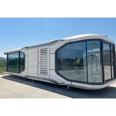 Контейнерный дом на открытом воздухе с дизайном капсулы и стеной с бутербродом из каменной шерсти